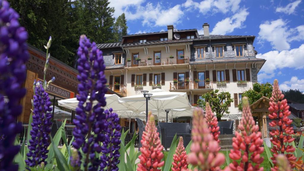 Hotel Restaurant La Couronne Шамони Екстериор снимка