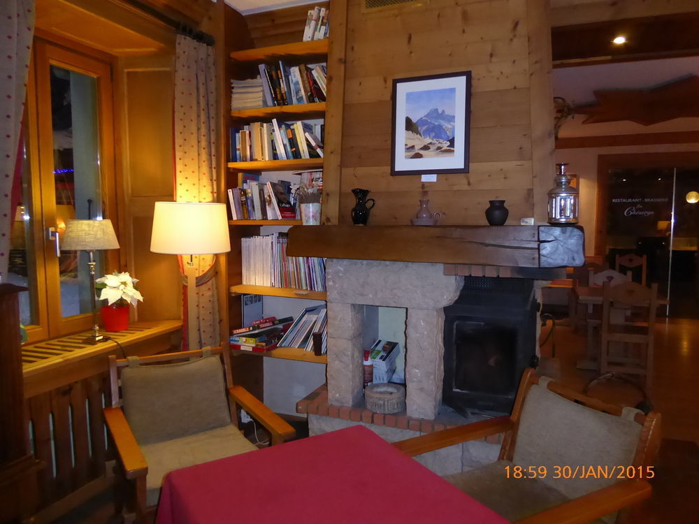 Hotel Restaurant La Couronne Шамони Екстериор снимка