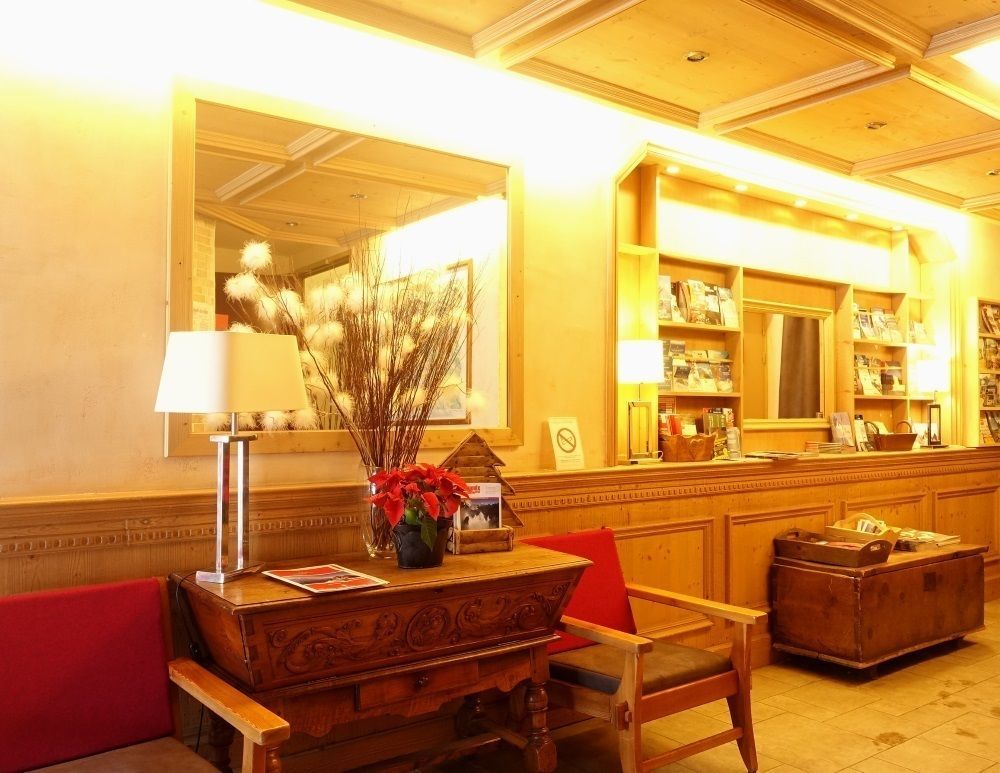 Hotel Restaurant La Couronne Шамони Екстериор снимка