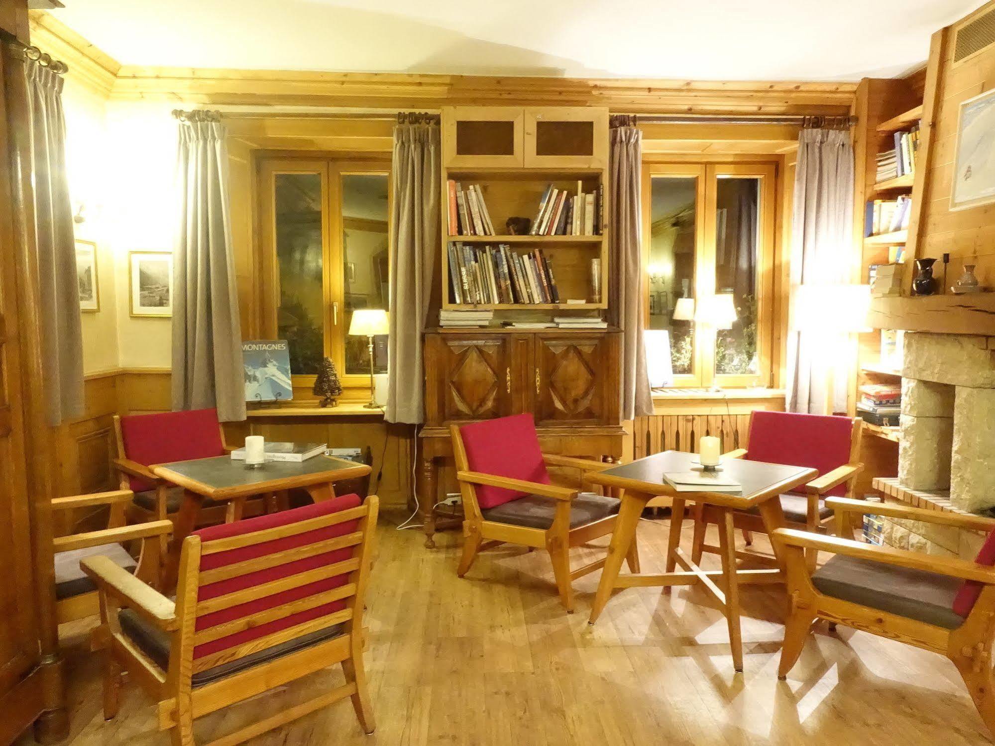 Hotel Restaurant La Couronne Шамони Екстериор снимка